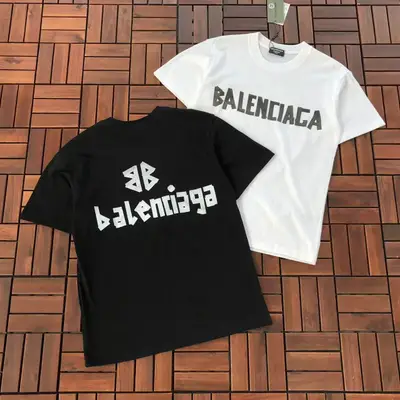 BALENCIAGA T-Shirt