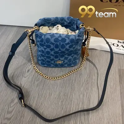 COACH | Item ID: 04370