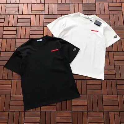 PRADA T-Shirt
