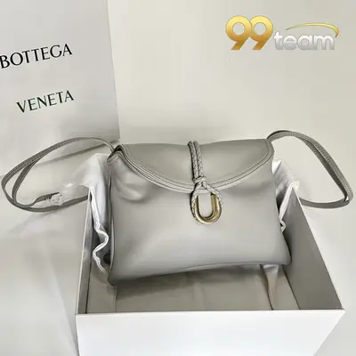 BOTTEGA VENETTA | Item ID: 20743
