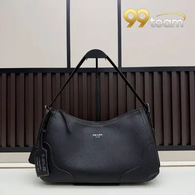 PRADA | Item ID: 09354