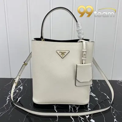 PRADA | Item ID: 08444