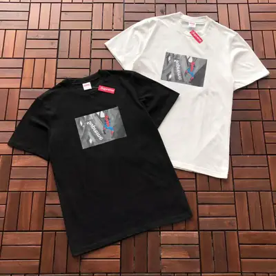 SUPREME T-Shirt