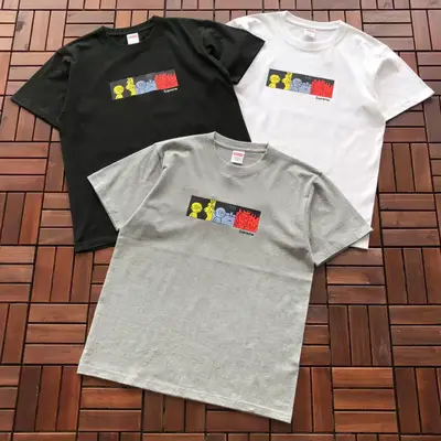 SUPREME T-Shirt