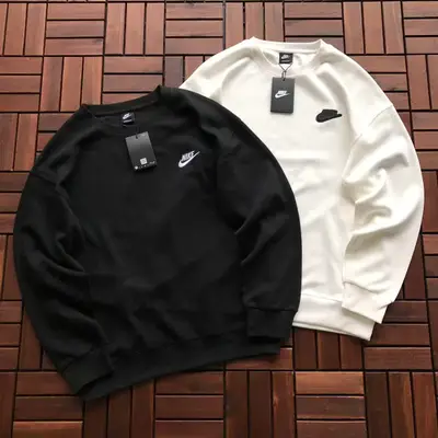 NIKE Sweater