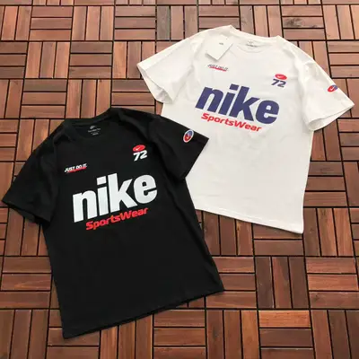 NIKE T-Shirt