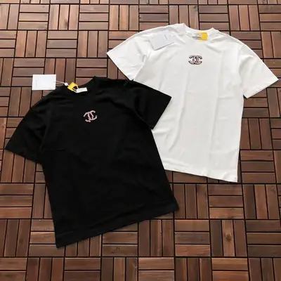 CHANEL T-Shirt