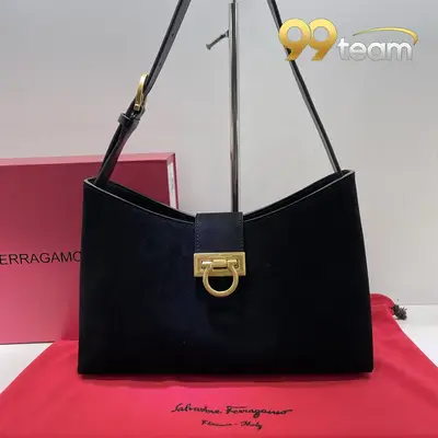 FERRAGAMO | Item ID: 22157