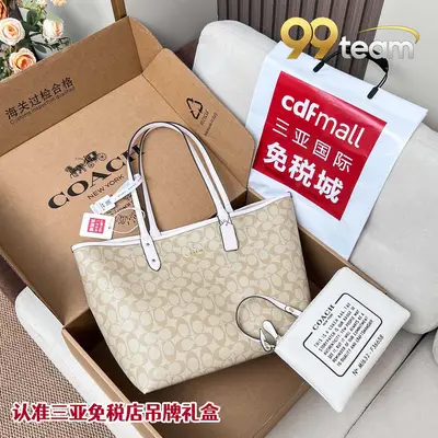 COACH | Item ID: 05166