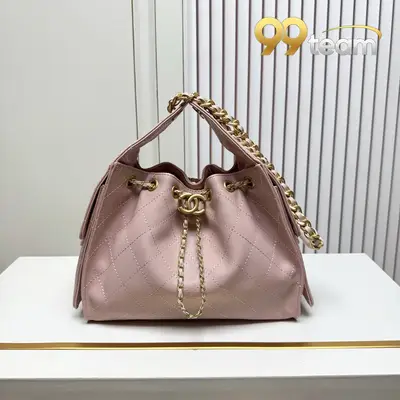 CHANEL | Item ID: 02426