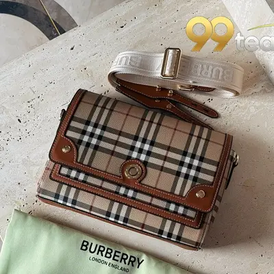 BURBERRY | Item ID: 21389