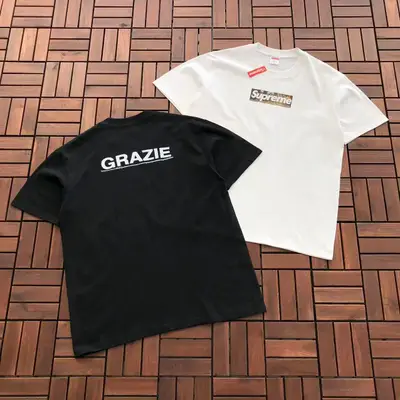 SUPREME T-Shirt