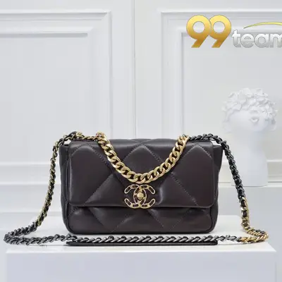 CHANEL | Item ID: 02695