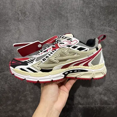 OFF-WHITE