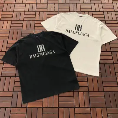 BALENCIAGA T-Shirt