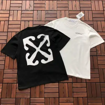 OFF-WHITE T-Shirt