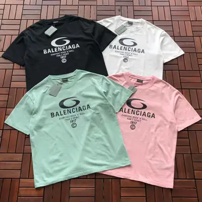 BALENCIAGA T-Shirt