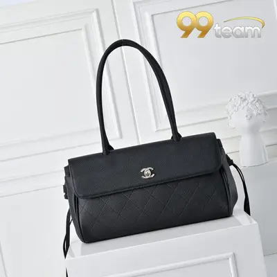 CHANEL | Item ID: 02103