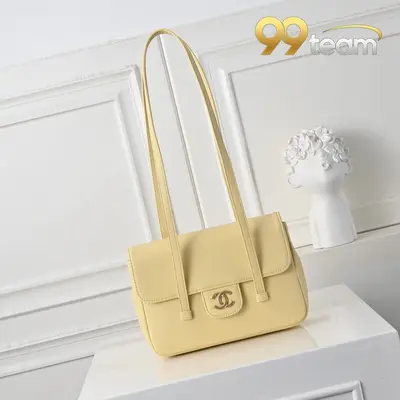 CHANEL | Item ID: 02109