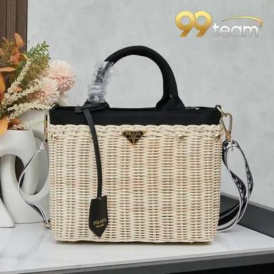 PRADA | Item ID: 09496