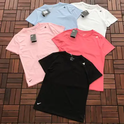 NIKE T-Shirt