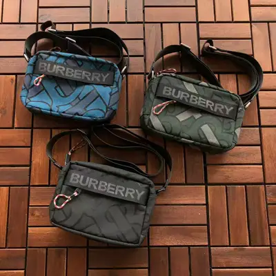 BURBERRY Tasche