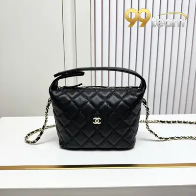 CHANEL | Item ID: 02142