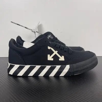 OFF-WHITE
