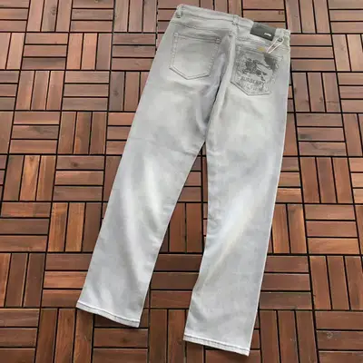 BURBERRY Jeans