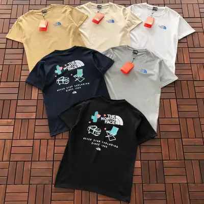 THE NORTH FACE T-Shirt