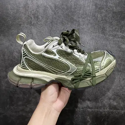 BALENCIAGA