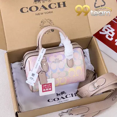 COACH | Item ID: 04464
