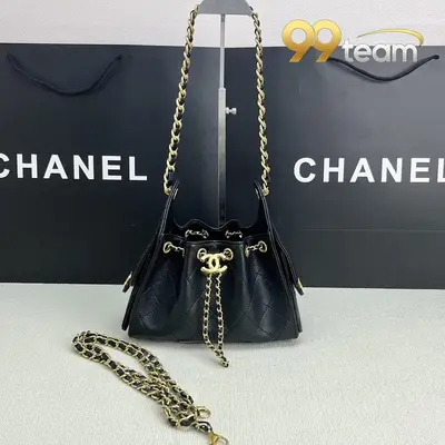 CHANEL | Item ID: 00701