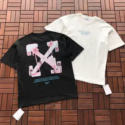 OFF-WHITE T-Shirt