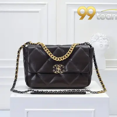CHANEL | Item ID: 02692