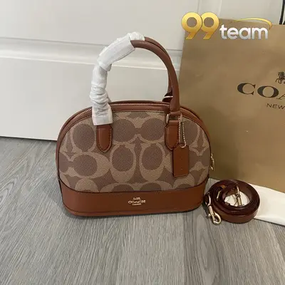 COACH | Item ID: 05070