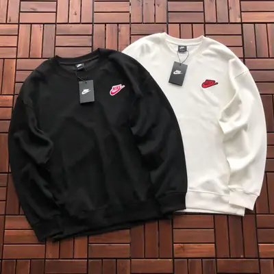 NIKE Sweater