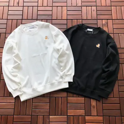 MAISON KITSUNE
