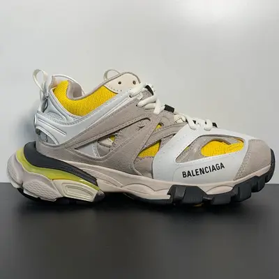 BALENCIAGA