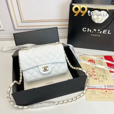 CHANEL | Item ID: 02481