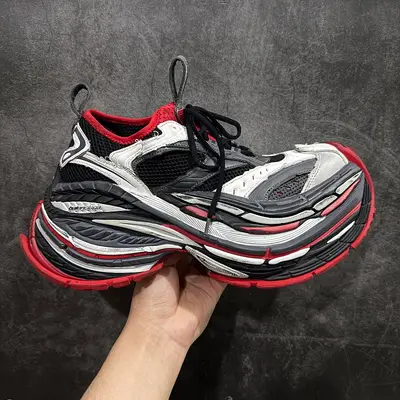 BALENCIAGA