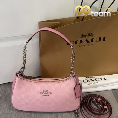COACH | Item ID: 04562