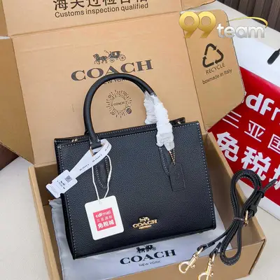 COACH | Item ID: 05243