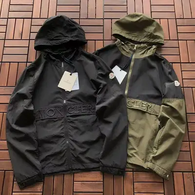 MONCLER Jacke