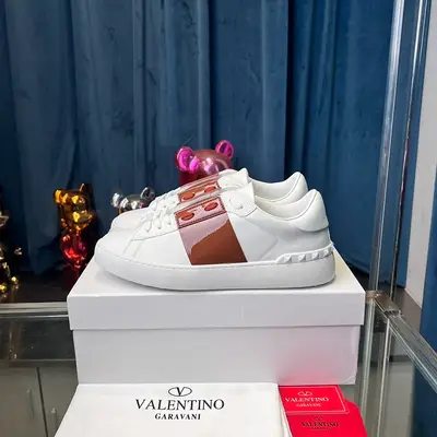 VALENTINO