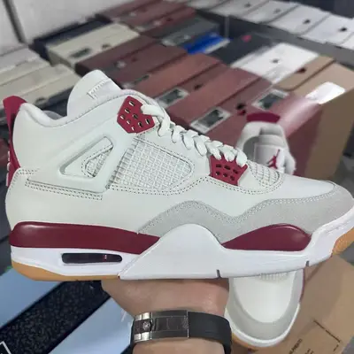 JORDAN 4
