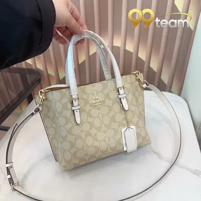 COACH | Item ID: 04406