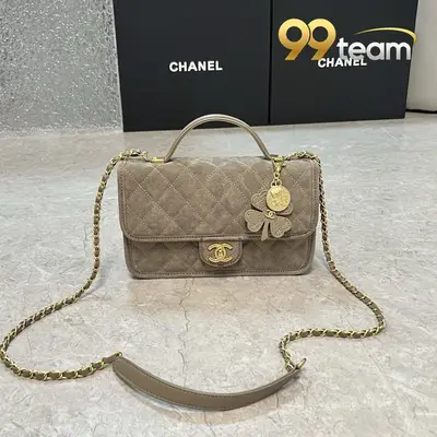 CHANEL | Item ID: 02417