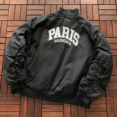 BALENCIAGA Jacke