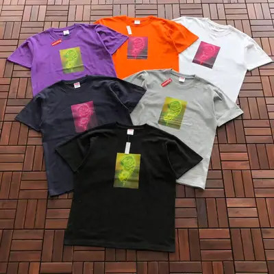 SUPREME T-Shirt